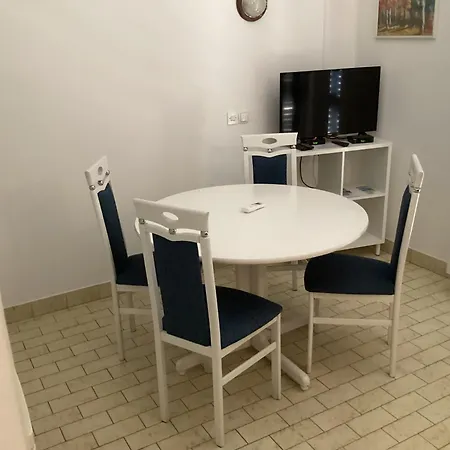 Διαμέρισμα Jadranka *